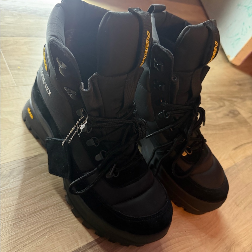 Asolo Black and Yellow Outdoor Boots - Picture 7 of 7